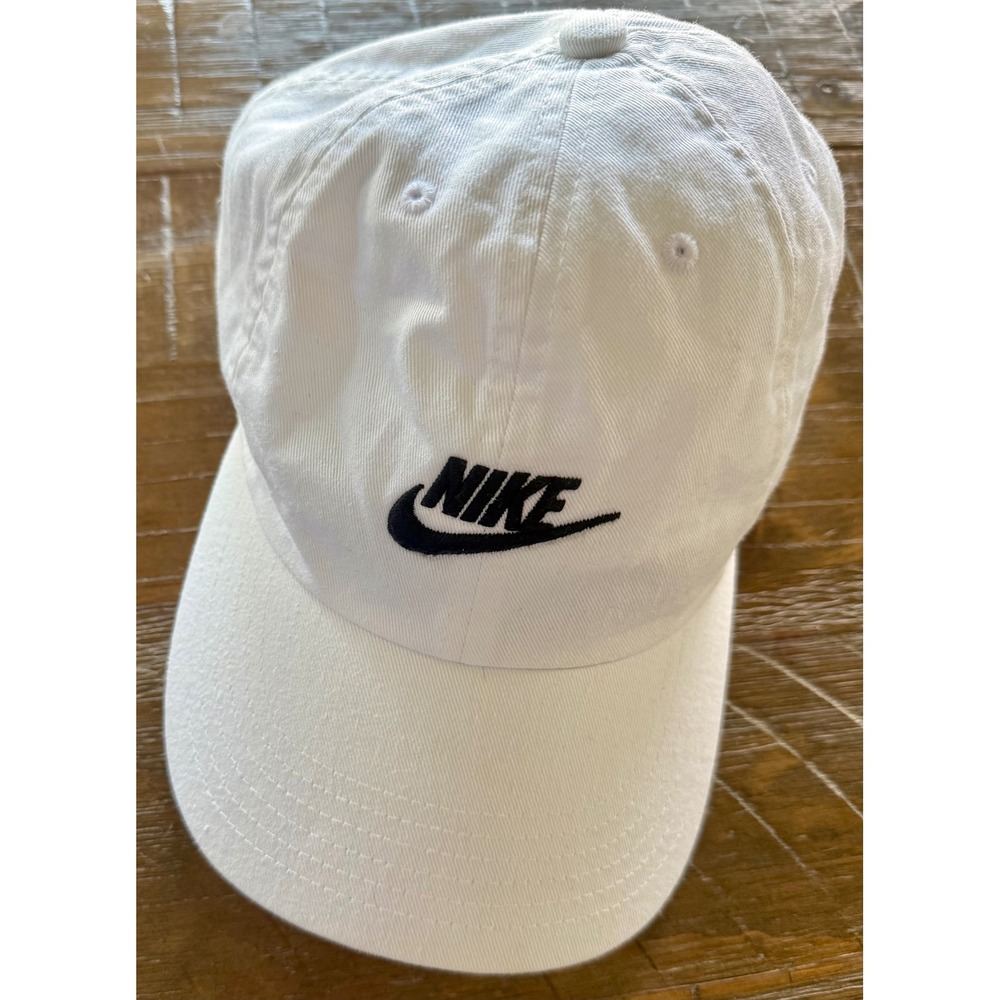 Nike Heritage86 Adjustable Hat White Cotton Twill Futura Logo Baseball Cap